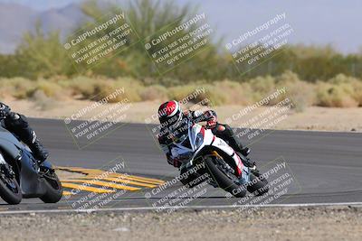 media/Oct-08-2022-SoCal Trackdays (Sat) [[1fc3beec89]]/Turn 10 (945am)/